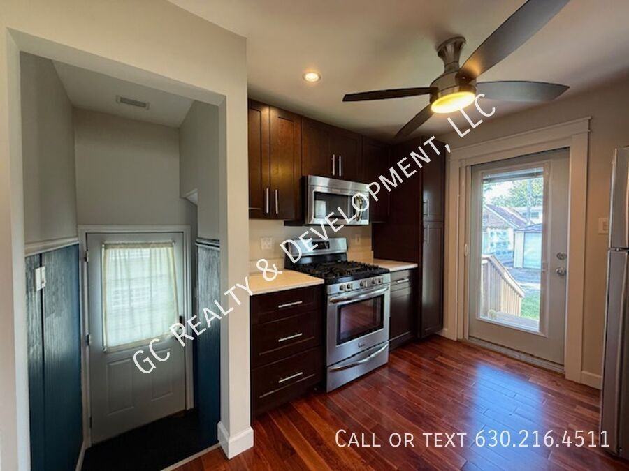 837 7th Ave - Photo 2 of 27