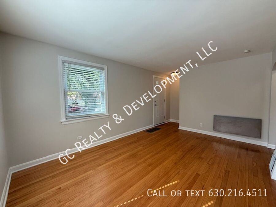 837 7th Ave - Photo 3 of 27