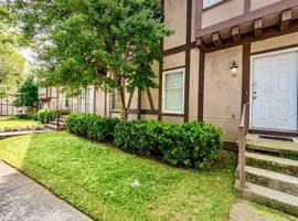 featured image of 107 Arcadia Ln #C