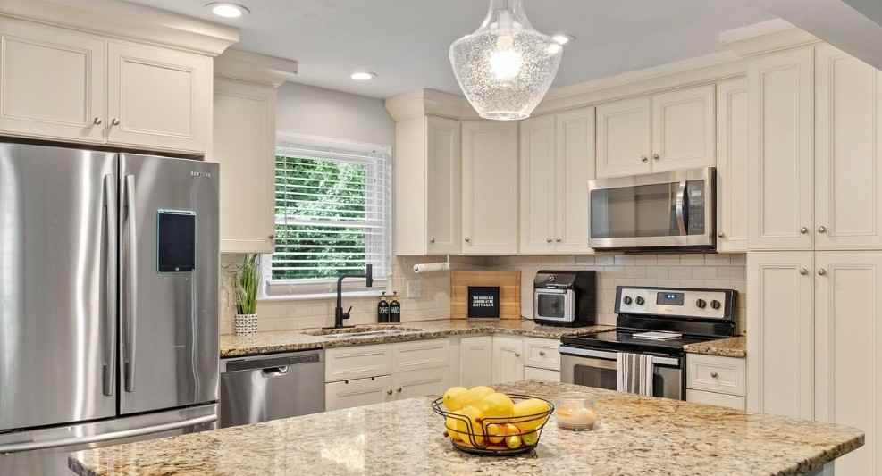 1914 Bonnie Ln #NA - Photo 4 of 11