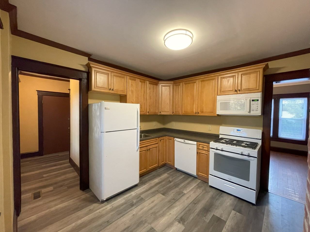 529 W Water St #1 - Photo 6 of 26