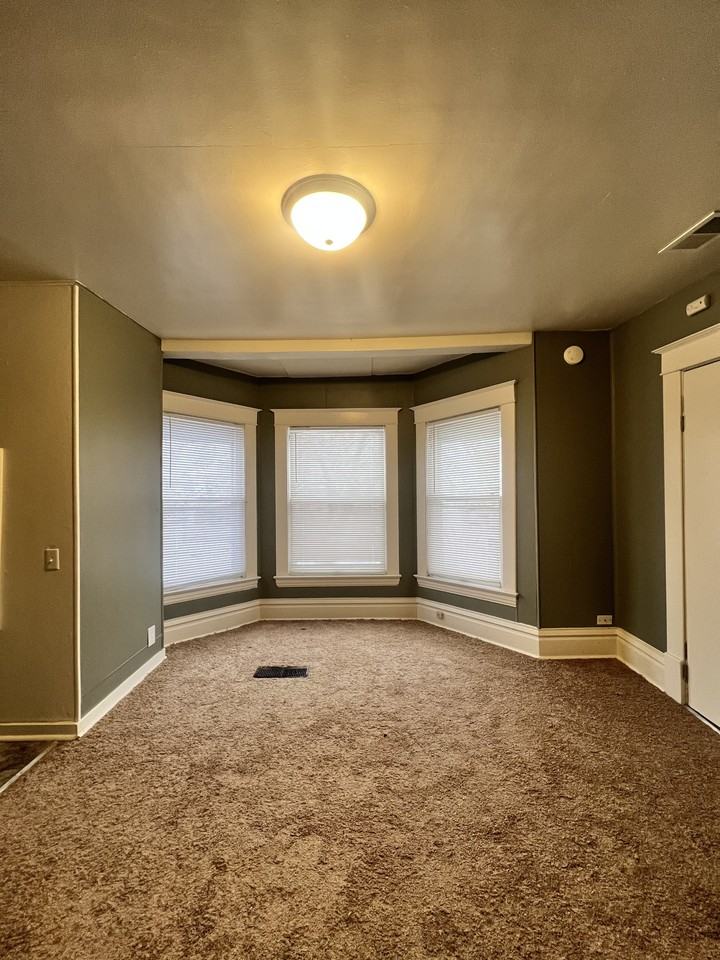 1422 Merrill St #3 - Photo 6 of 8