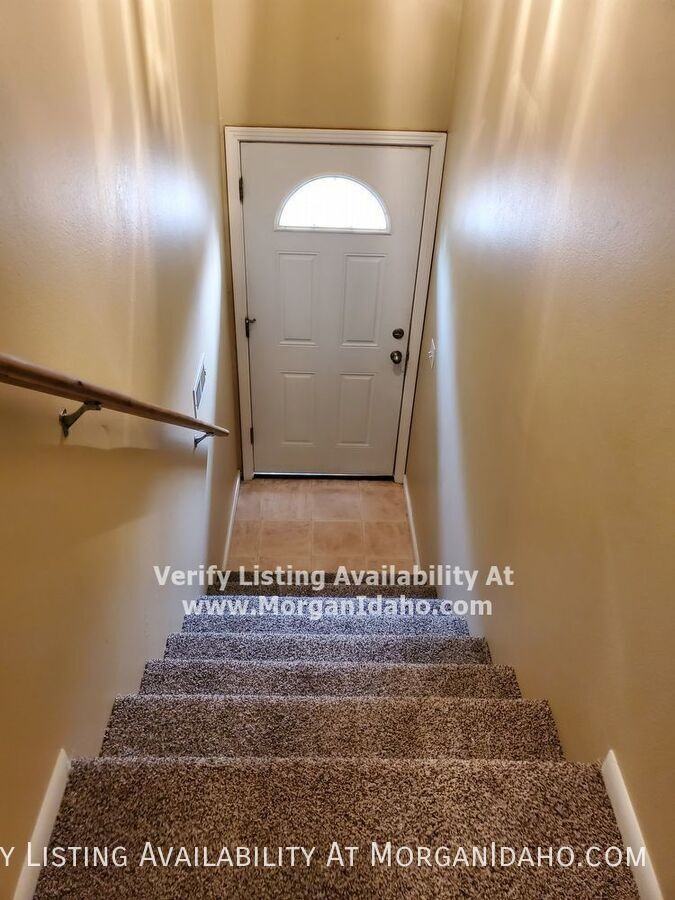 4720 W Freemont St - Photo 2 of 10