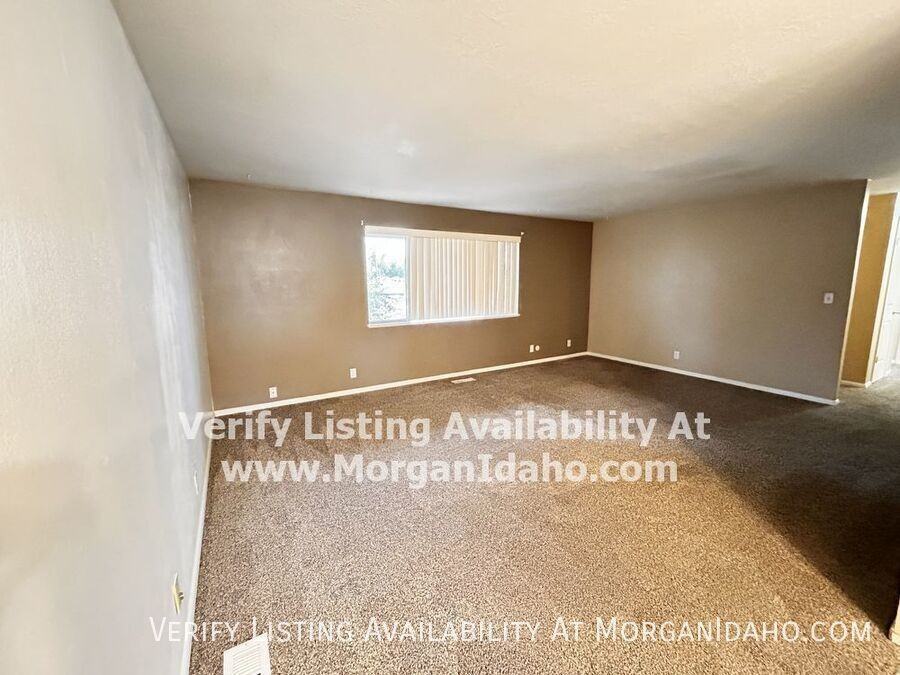 4720 W Freemont St - Photo 3 of 10