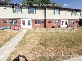 featured image of 935 S Court St #17