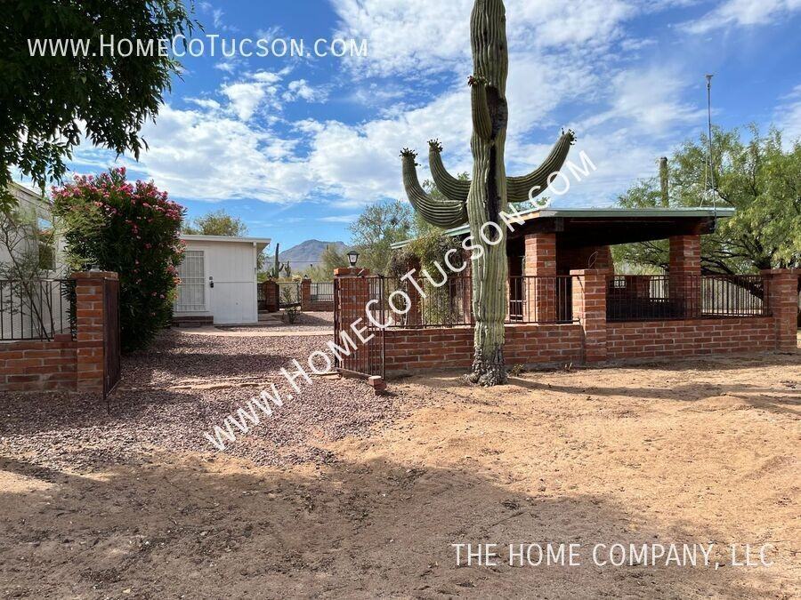 10850 W Ina Rd - Photo 2 of 42