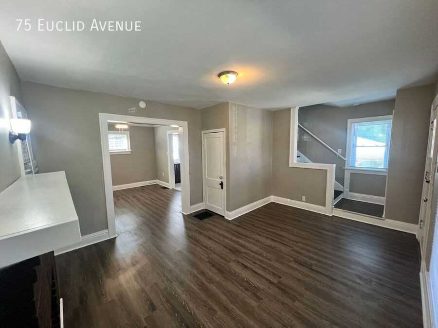 75 Euclid Ave - Photo 3 of 28