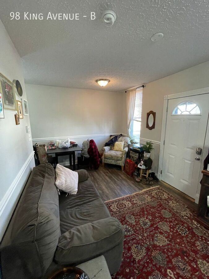 98 King Ave #B - Photo 3 of 9