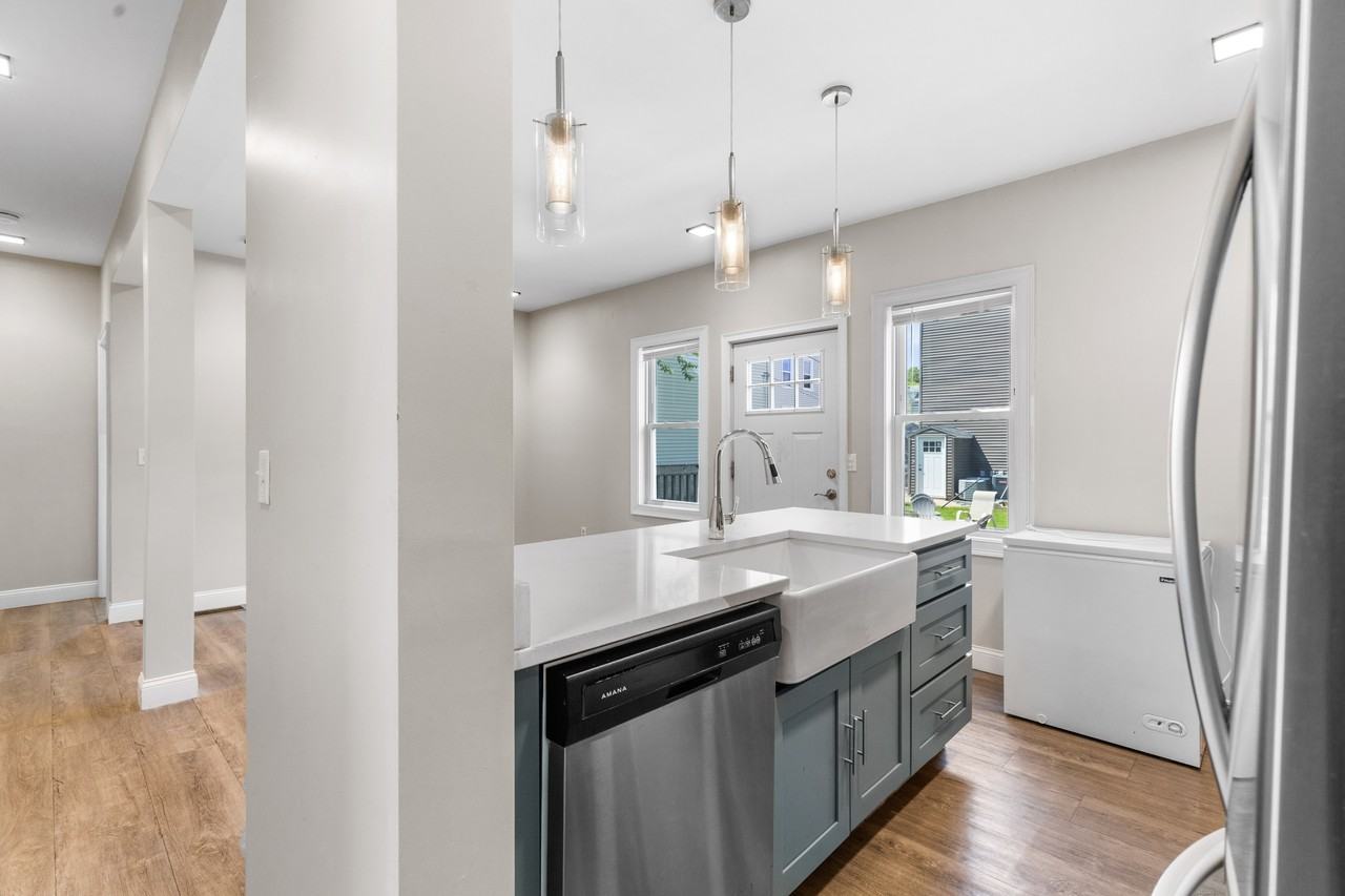 14 Trenton St - Photo 4 of 23