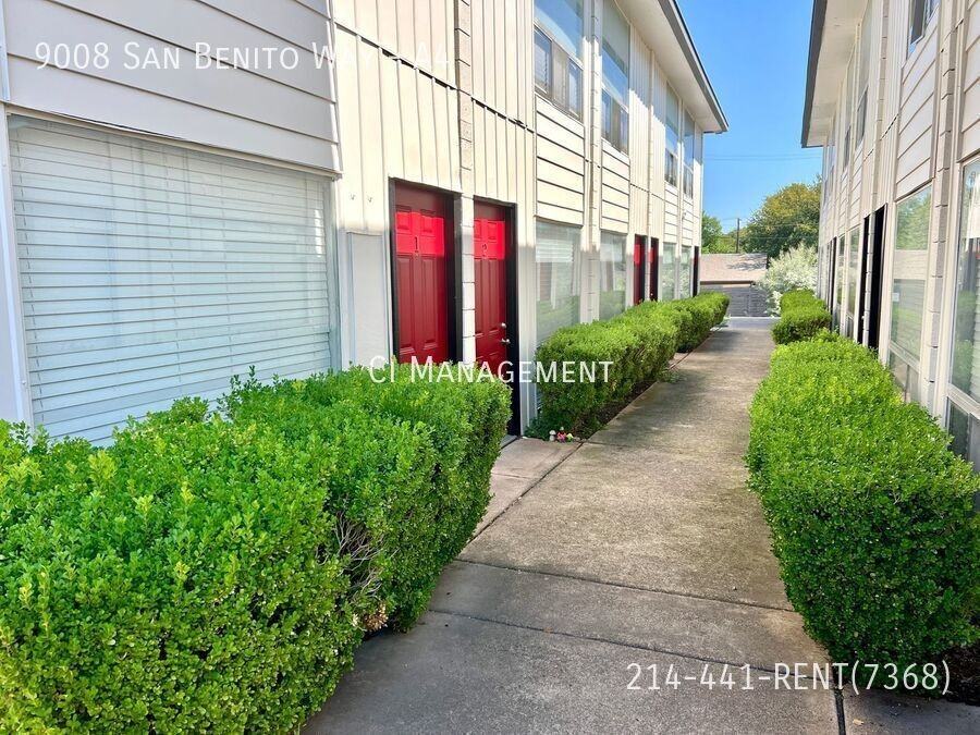 9008 San Benito Way #A4 - Photo 3 of 12