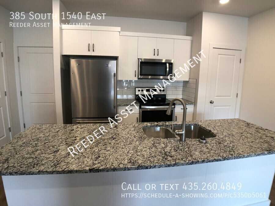 385 S 1540 E - Photo 4 of 17