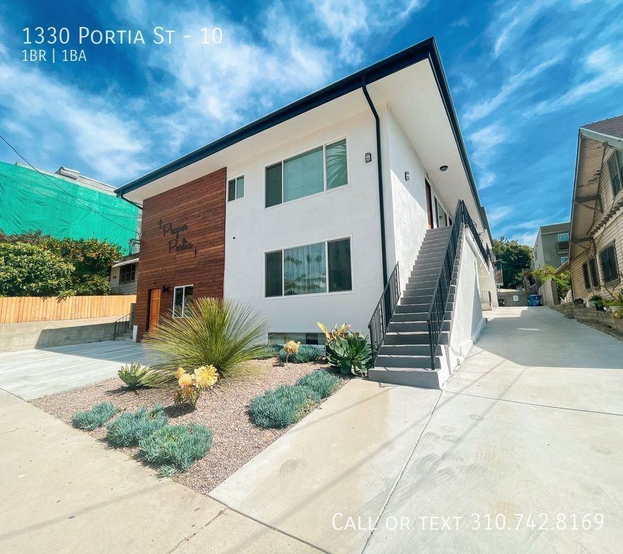 1330 Portia Street #10
