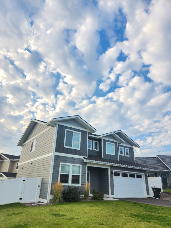 302 Cottage Drive - Photo 2 of 24