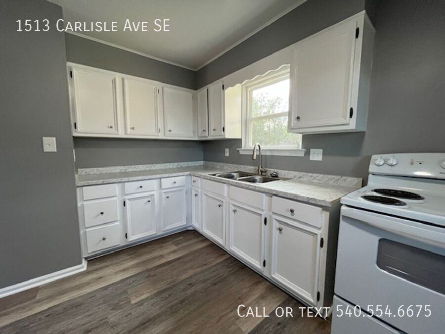 1513 Carlisle Ave Se - Photo 3 of 13
