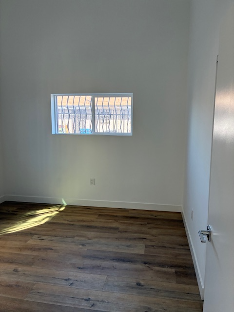 447 W 74th St - Photo 4 of 6