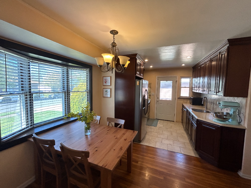 3900 Miller Pl - Photo 3 of 11