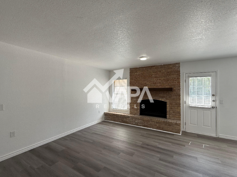 10310 Little Sugar Crk - Photo 2 of 17