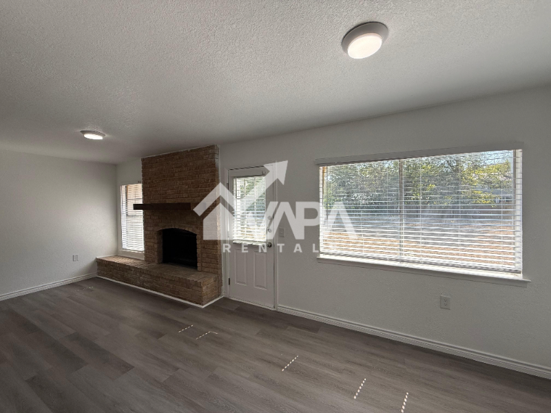 10310 Little Sugar Crk - Photo 4 of 17