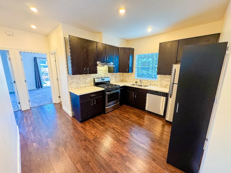 836B 35th St #B - Photo 2 of 20