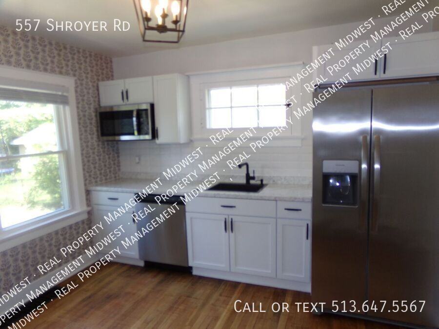 557 Shroyer Rd - Photo 5 of 25