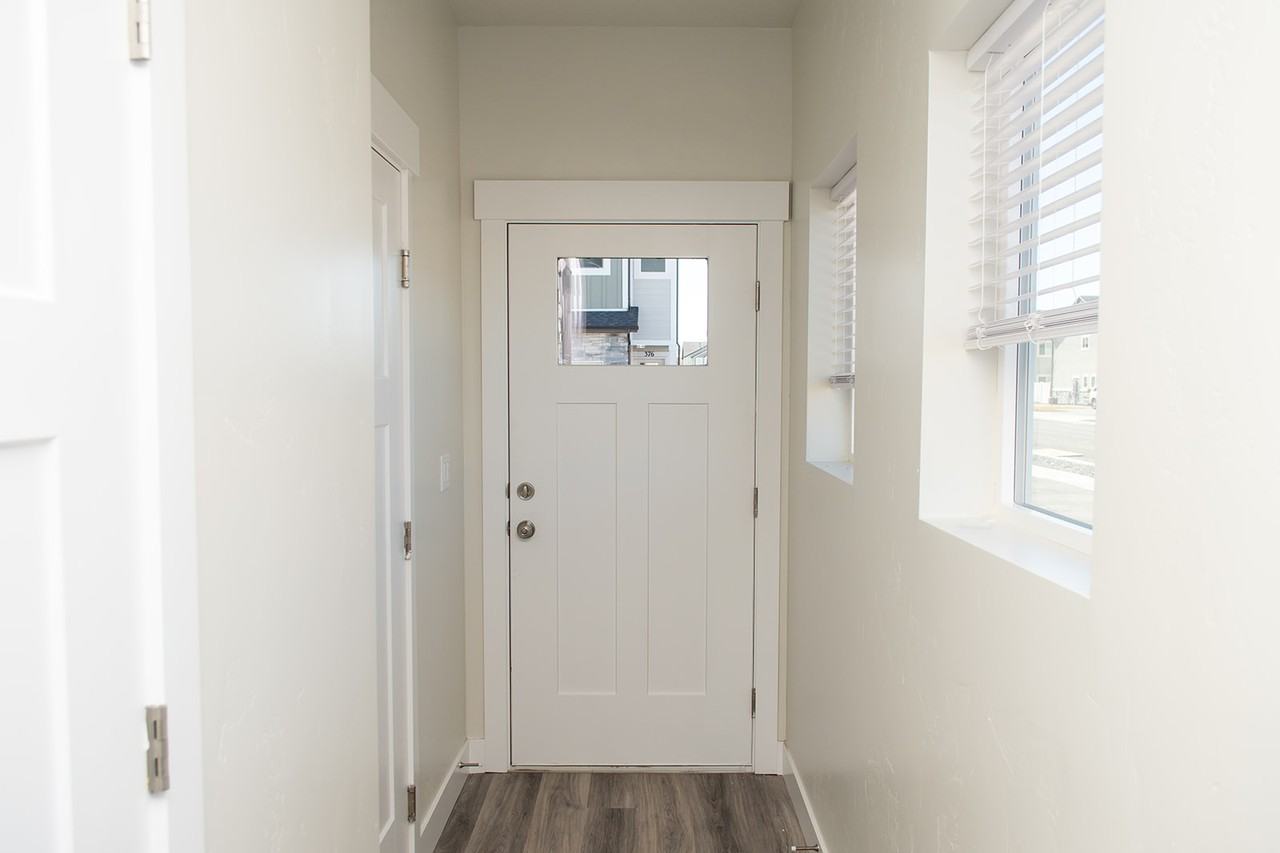 106 W 425 N - Photo 2 of 17