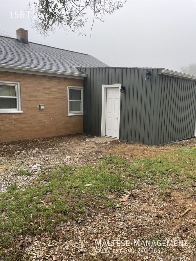 158 Lowe St - Photo 2 of 15