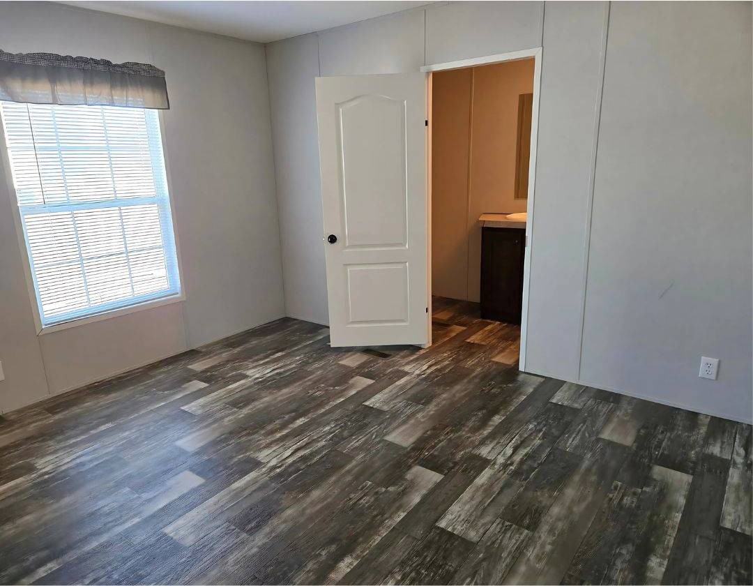 1102 Victoria St #1102 - Photo 4 of 7