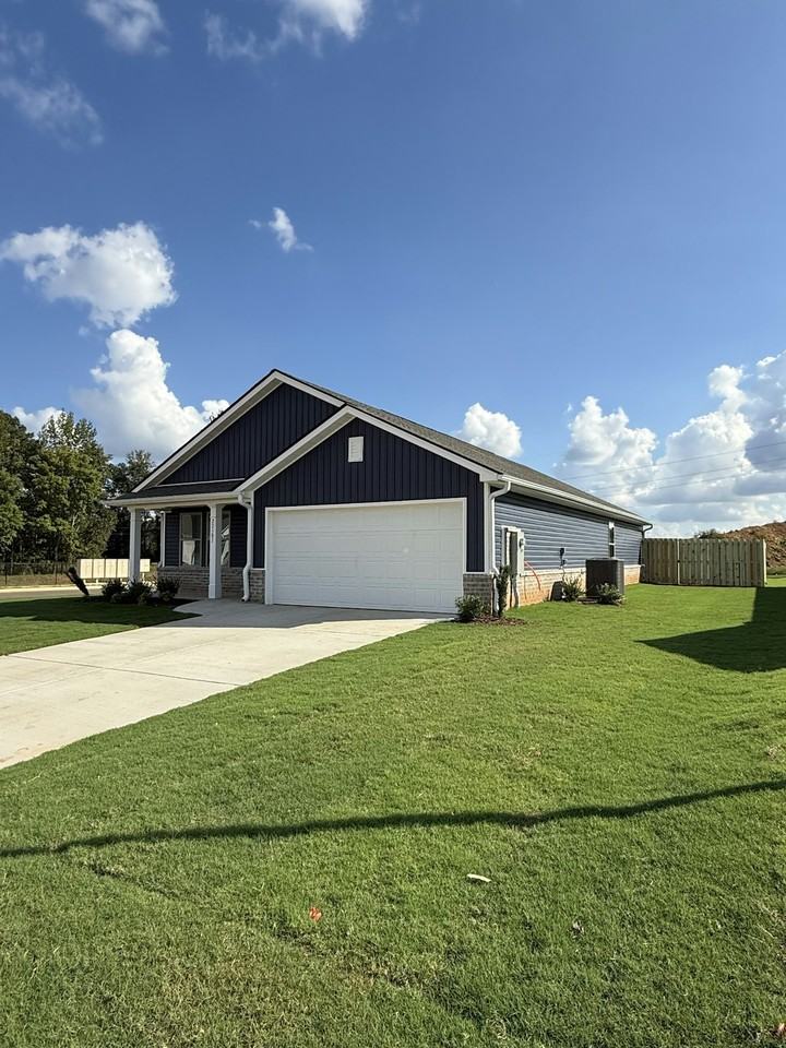 22587 Dashwood Lane - Photo 3 of 21