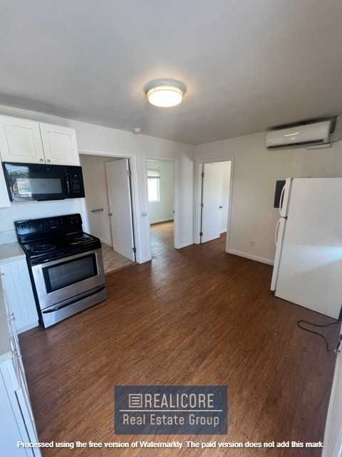 451 West 9th Street - Photo 2 of 16