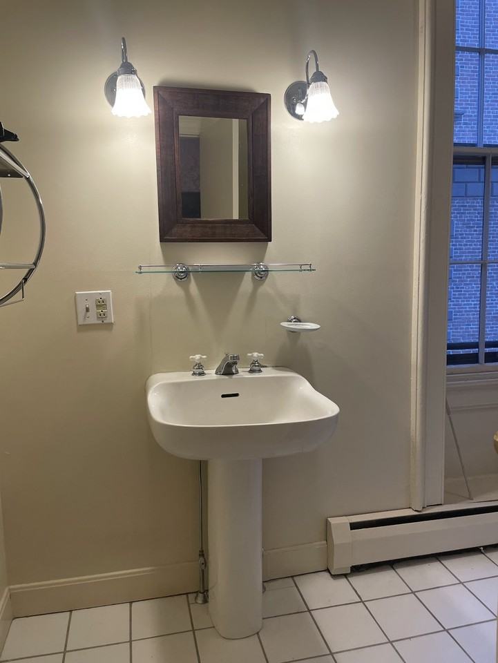 144 Benefit Street - Photo 4 of 50