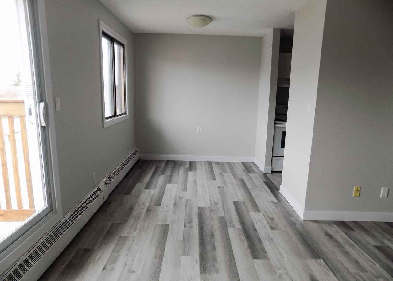 8111 8111 96 StreetBlock D - 223 #223FR - Photo 2 of 13