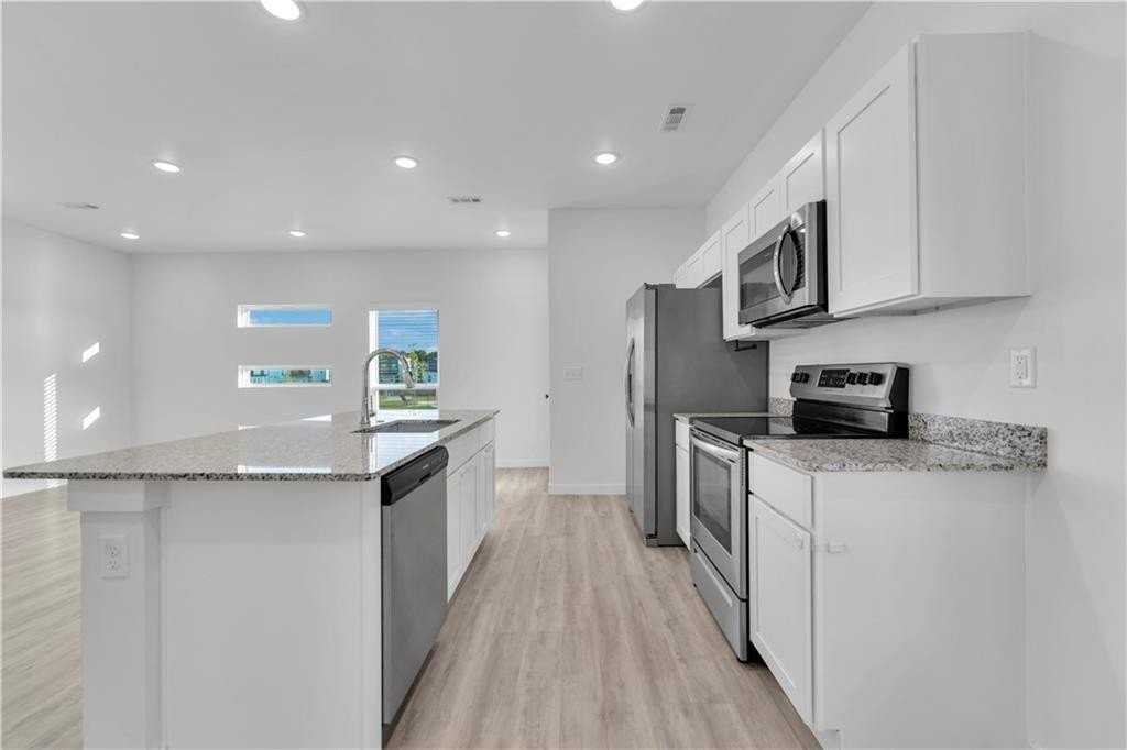 960 Illinois Ave - Photo 3 of 15