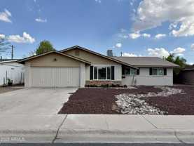 537 E Laguna Dr - Photo 1 of 1
