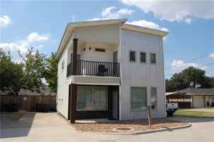 featured image of 806 Nimitz St