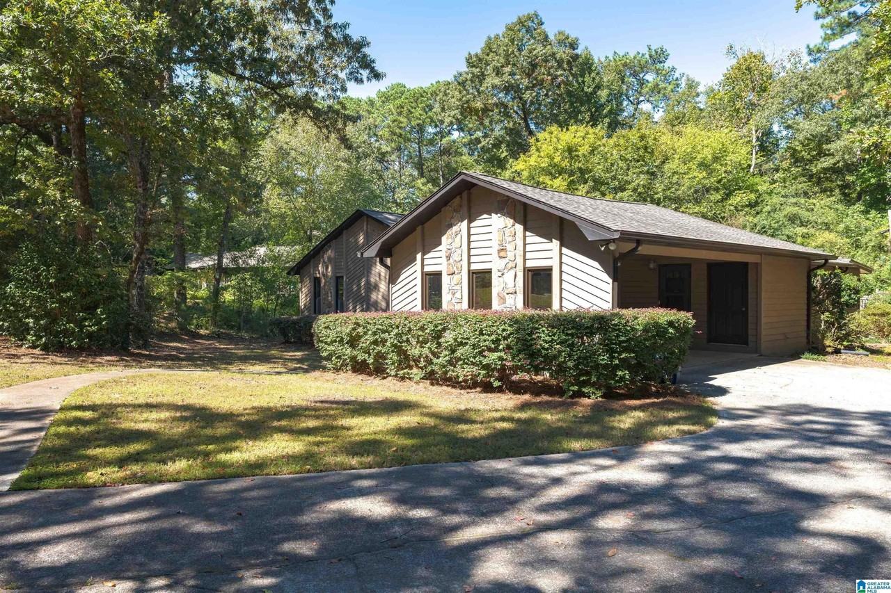 2001 Shadowood Court - Photo 2 of 25