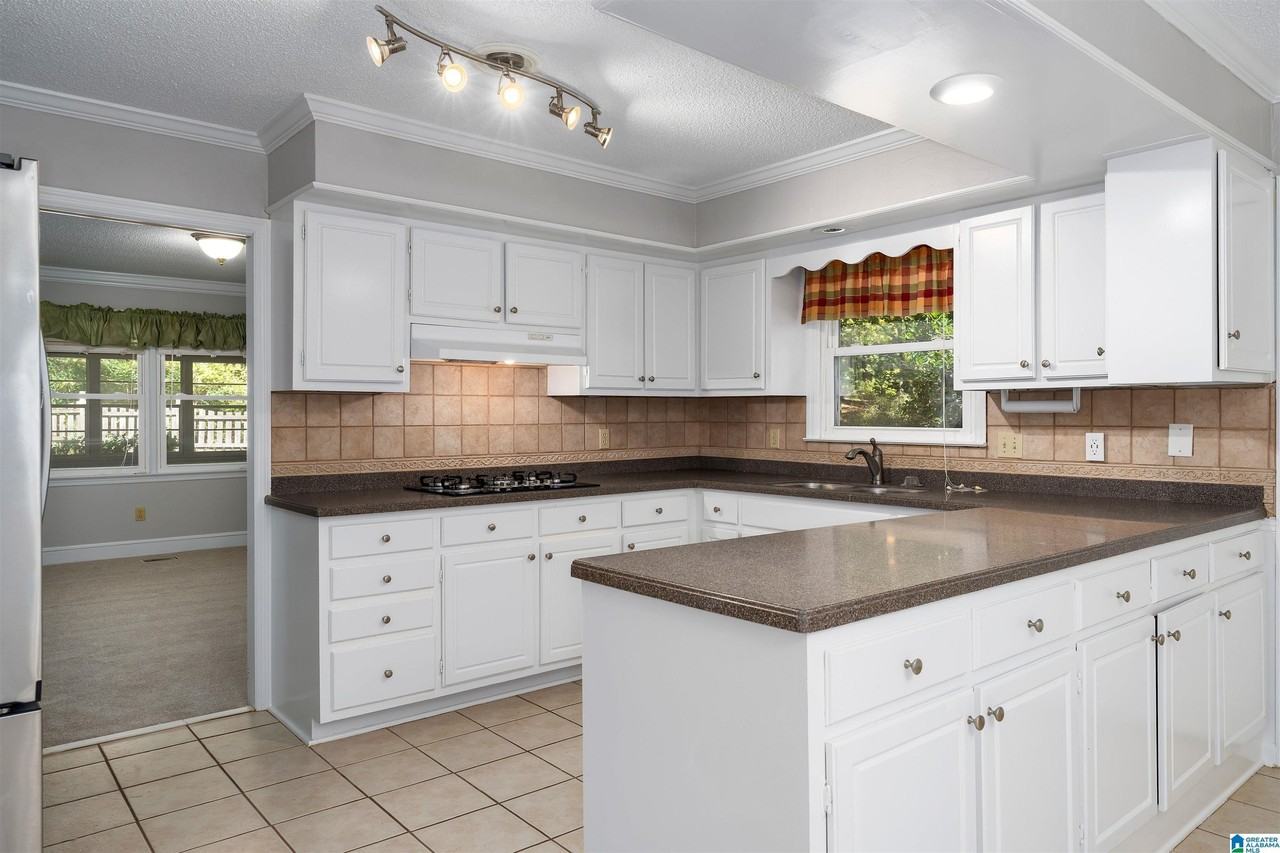 2001 Shadowood Court - Photo 7 of 25