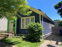 featured image of 21 College St