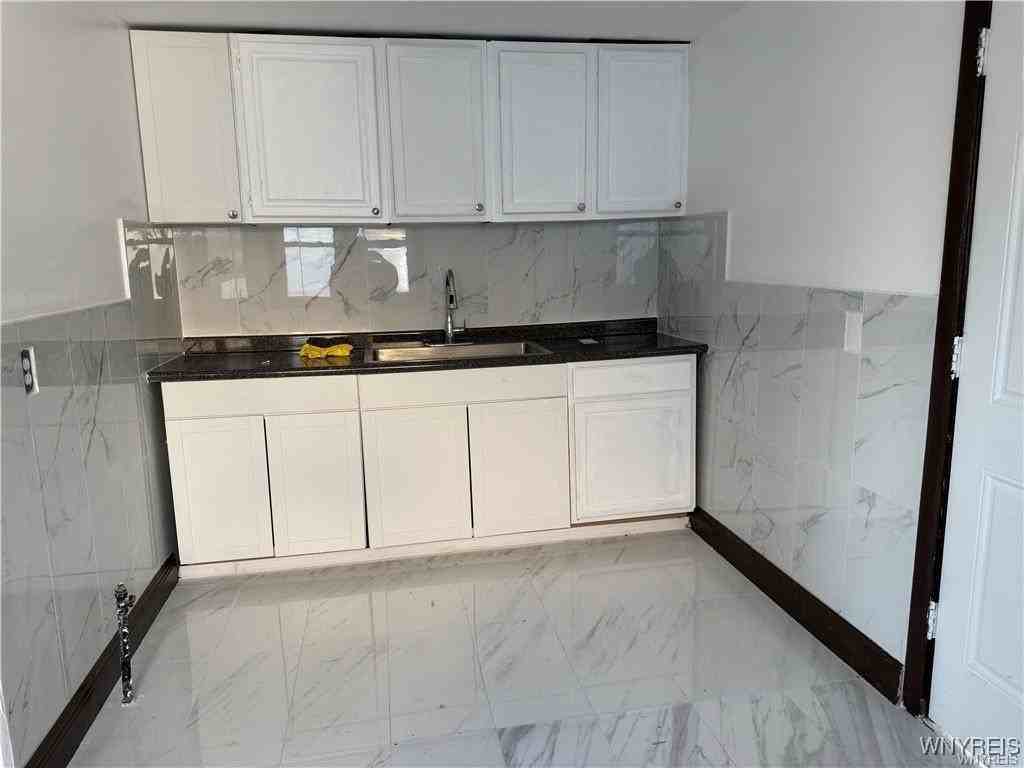 104 Balbach Dr - Photo 4 of 15