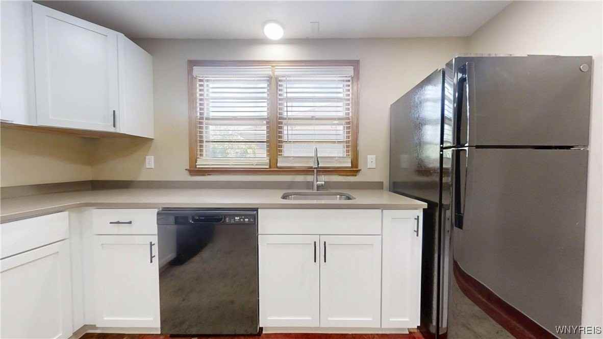 532 16th Street #2UPPER - Photo 3 of 20