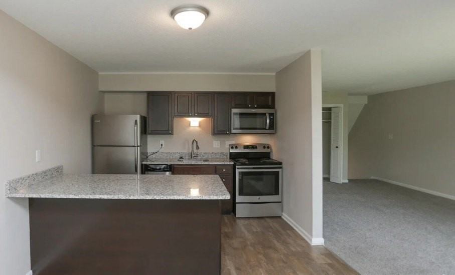 5 Cinema Dr - Photo 6 of 16