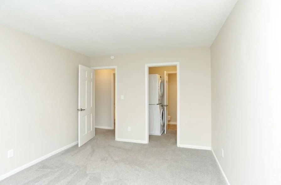 5 Cinema Dr - Photo 7 of 16