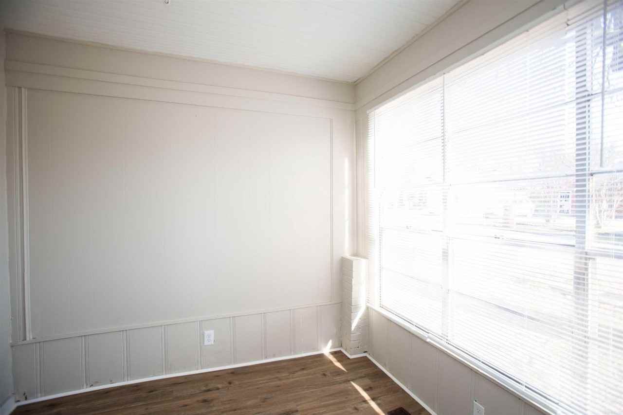 4224 W 16th St - Photo 5 of 22