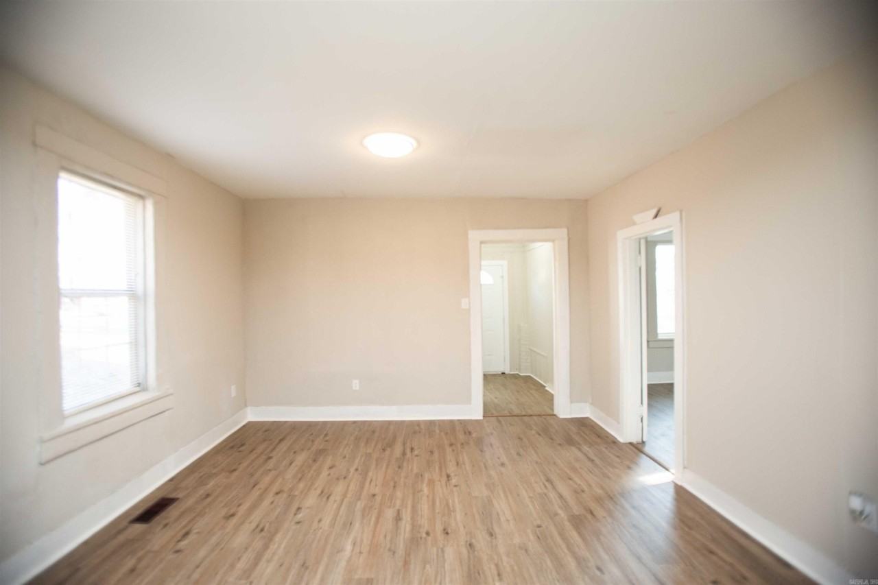 4224 W 16th St - Photo 7 of 22