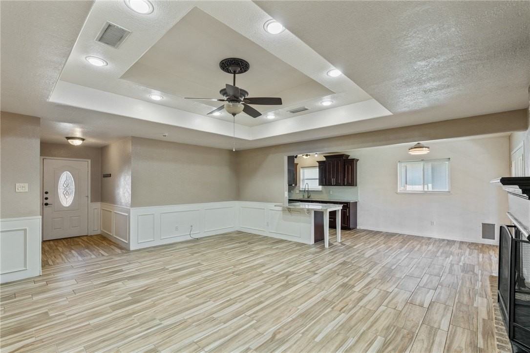 11109 Mulholland Dr - Photo 4 of 14