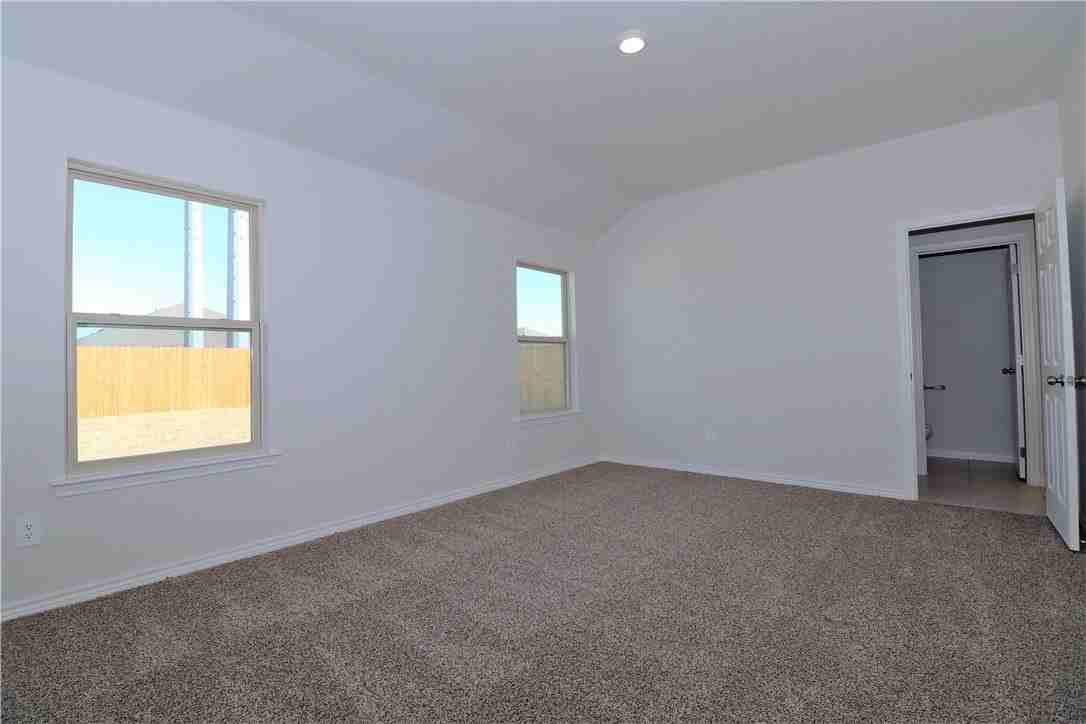 1926 Secretariat Drive - Photo 6 of 18