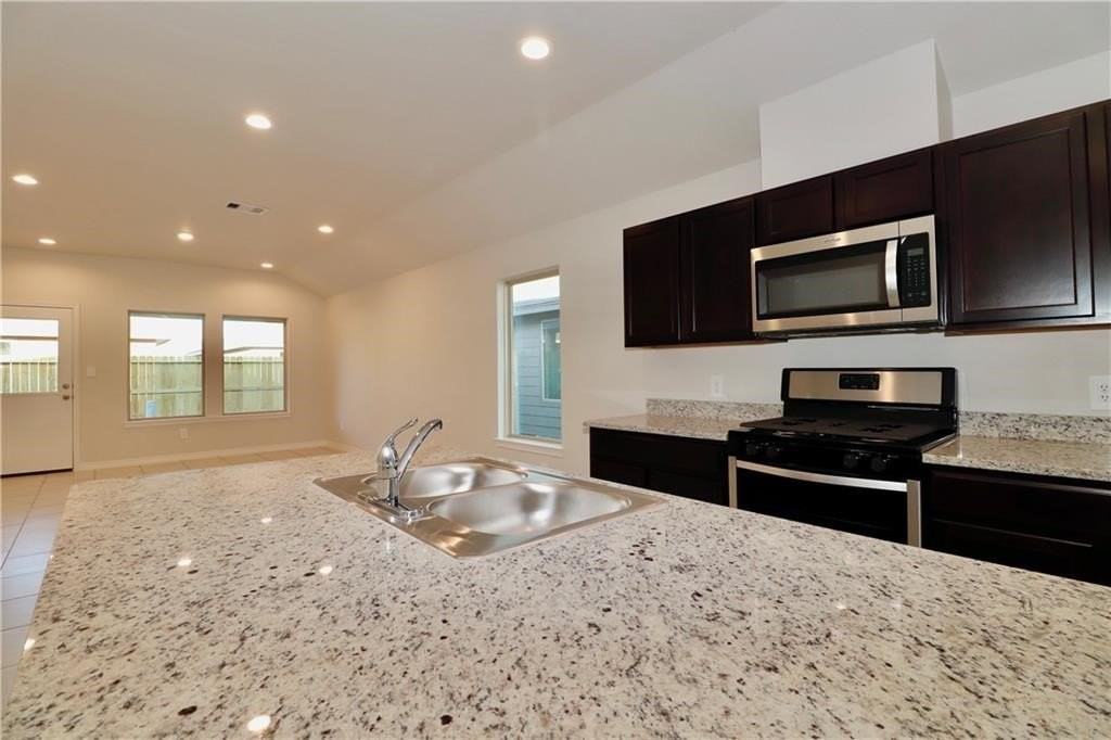 1930 Kentucky Derby Drive - Photo 2 of 15