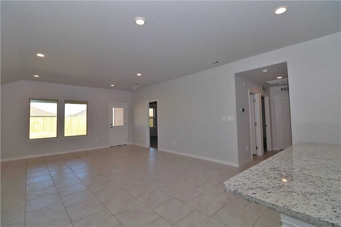 1930 Secretariat Drive - Photo 4 of 18