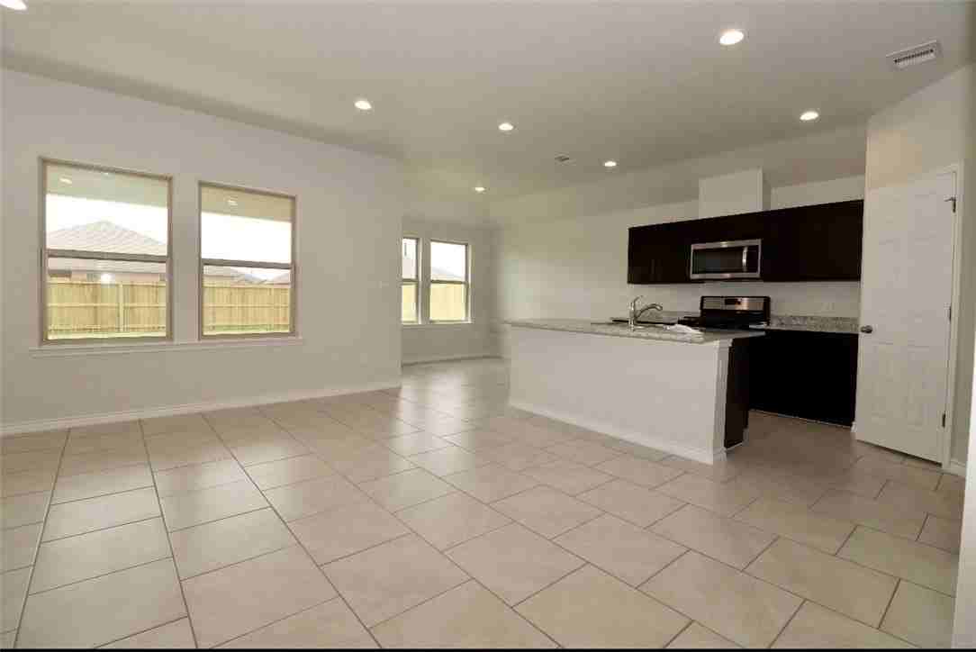 3937 Jayden Drive - Photo 4 of 17