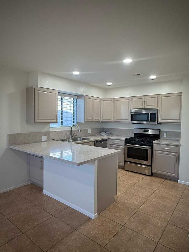 79251 Avenue 42 Apt 3 #3 - Photo 2 of 14