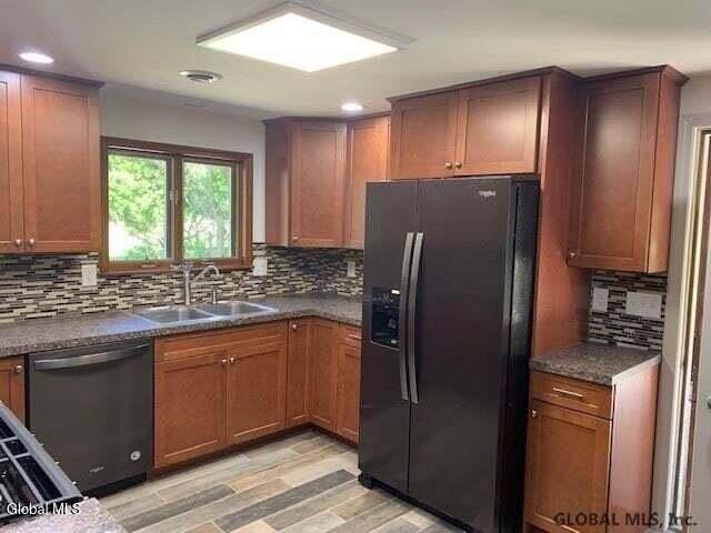 650 Rock City Rd - Photo 3 of 14